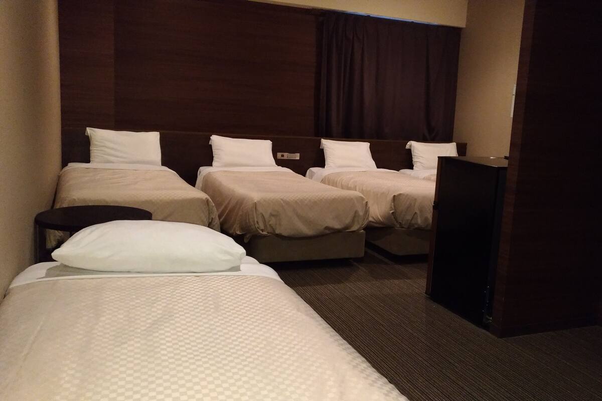 Desk, blackout drapes, WiFi (free)