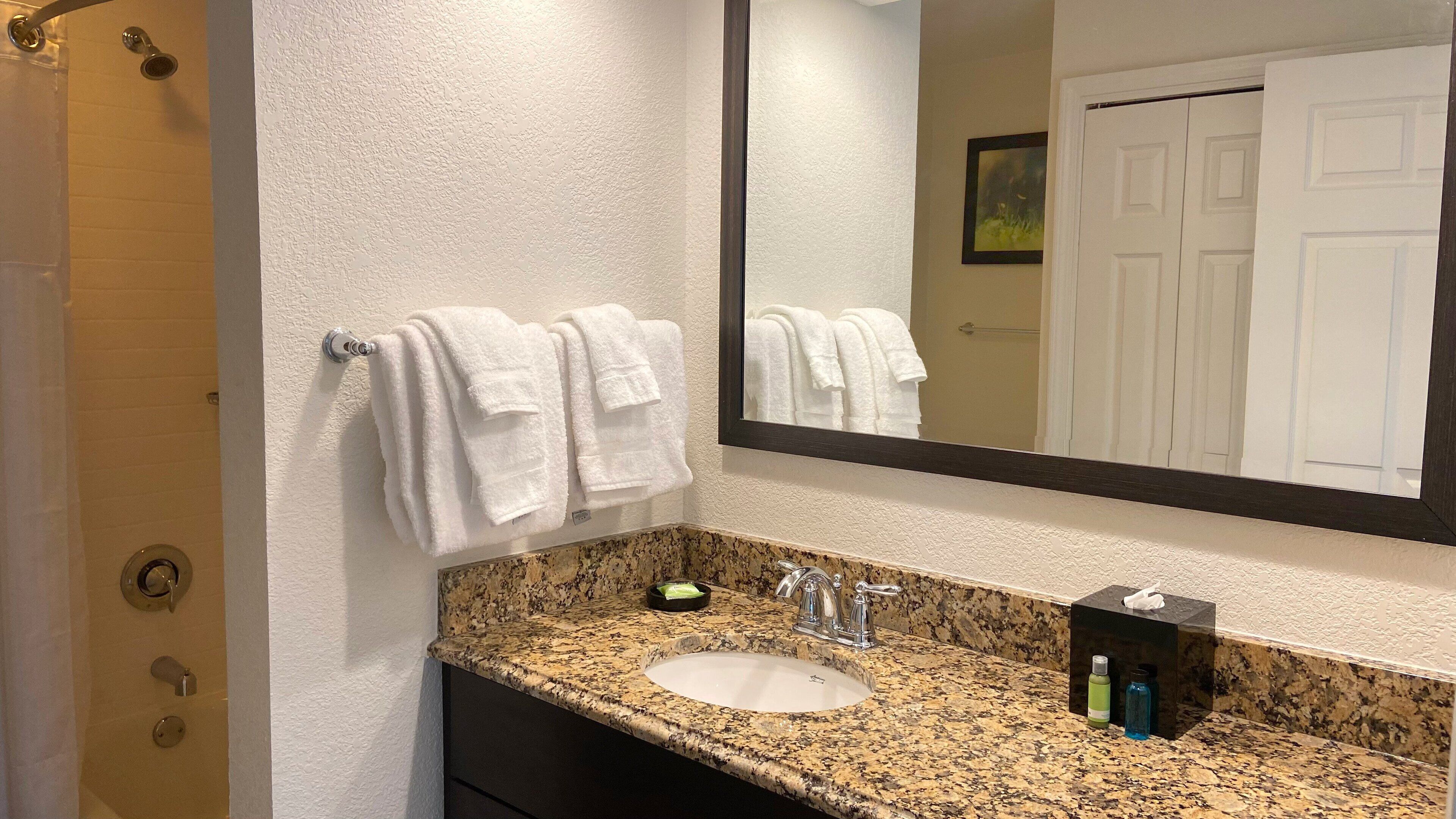 studio | room amenity