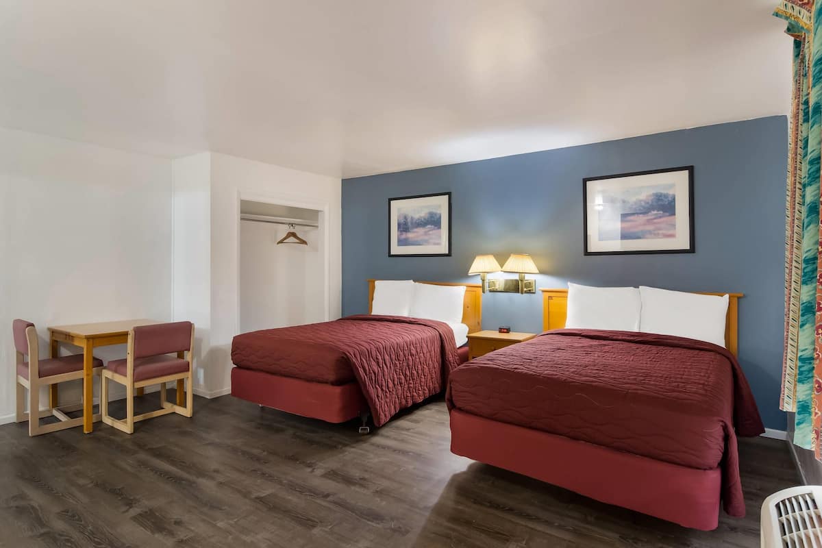 Standard Room, 2 Double Beds, Non Smoking (2 burner cooktop) | Egyptian cotton sheets, premium bedding, desk, laptop workspace