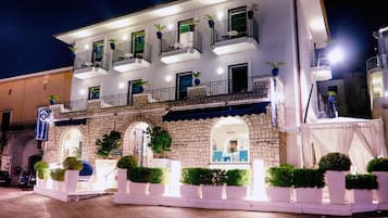 Facciata della struttura