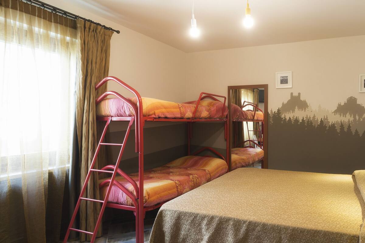 In-room safe, desk, iron/ironing board, free WiFi