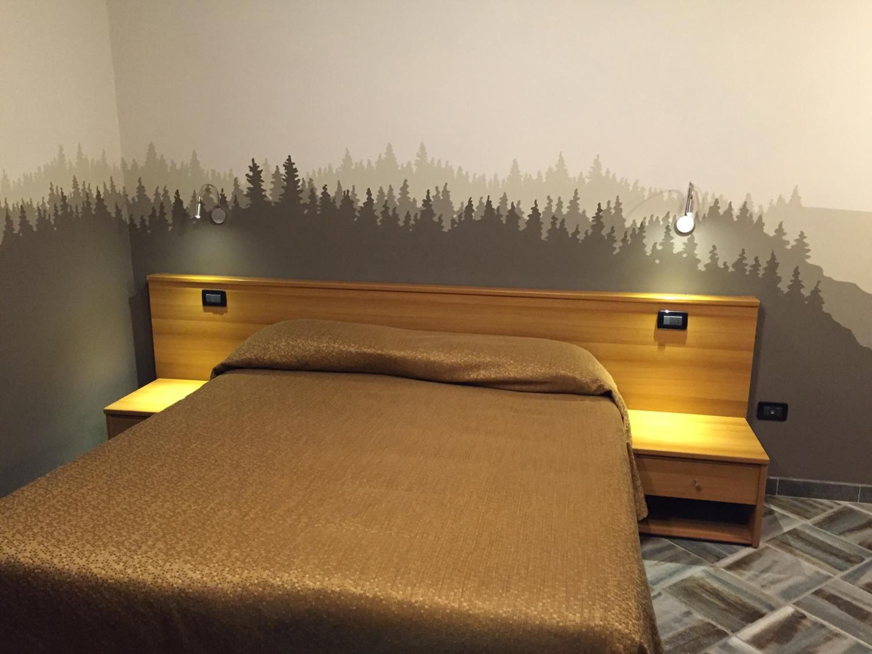 in-room safe, desk, iron/ironing board, free wifi