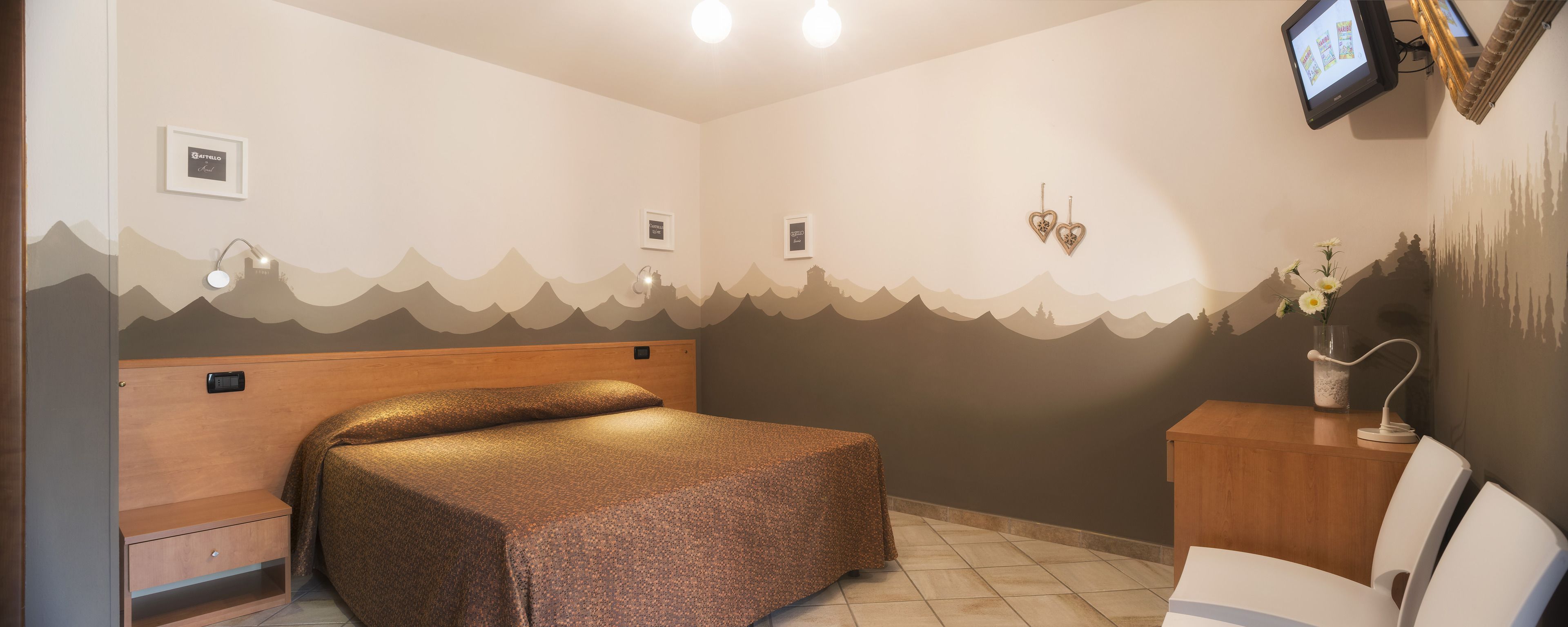 in-room safe, desk, iron/ironing board, free wifi