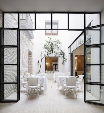 Área de estar no saguão