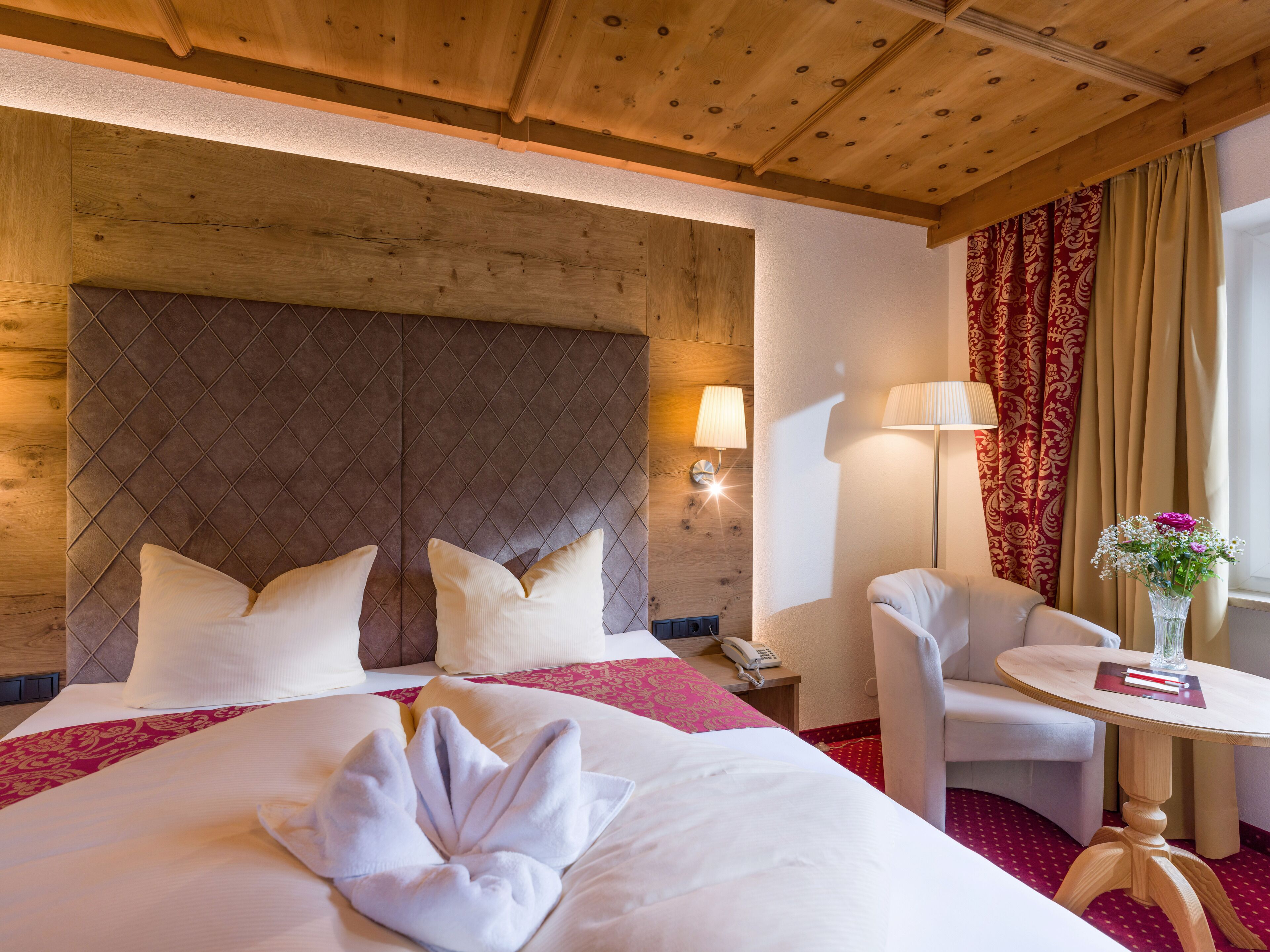 classic double room, balcony, mountain view (vogelsang) | premium bedding, in-room safe, desk, blackout curtains