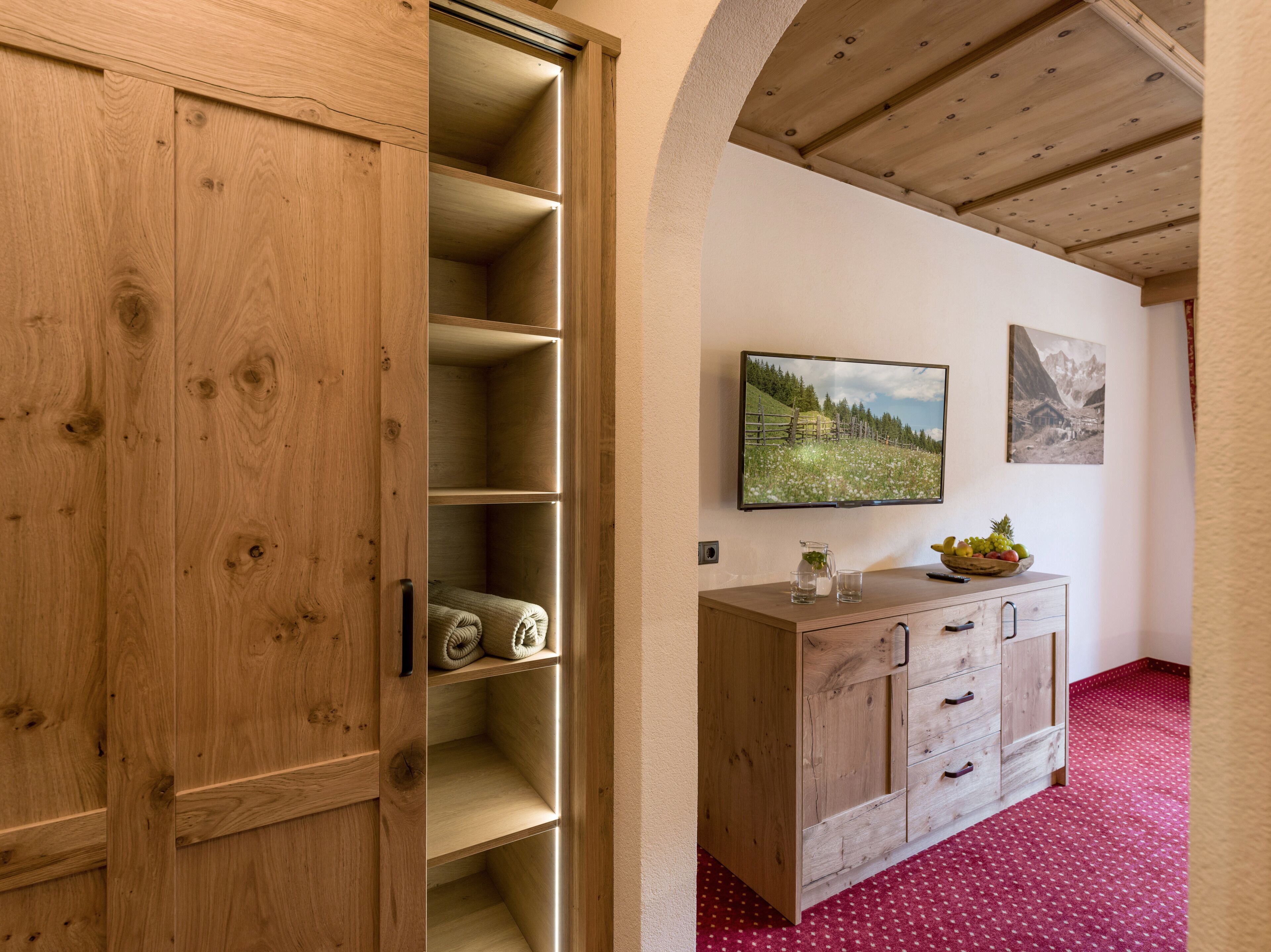 classic double room, balcony, mountain view (vogelsang) | premium bedding, in-room safe, desk, blackout curtains