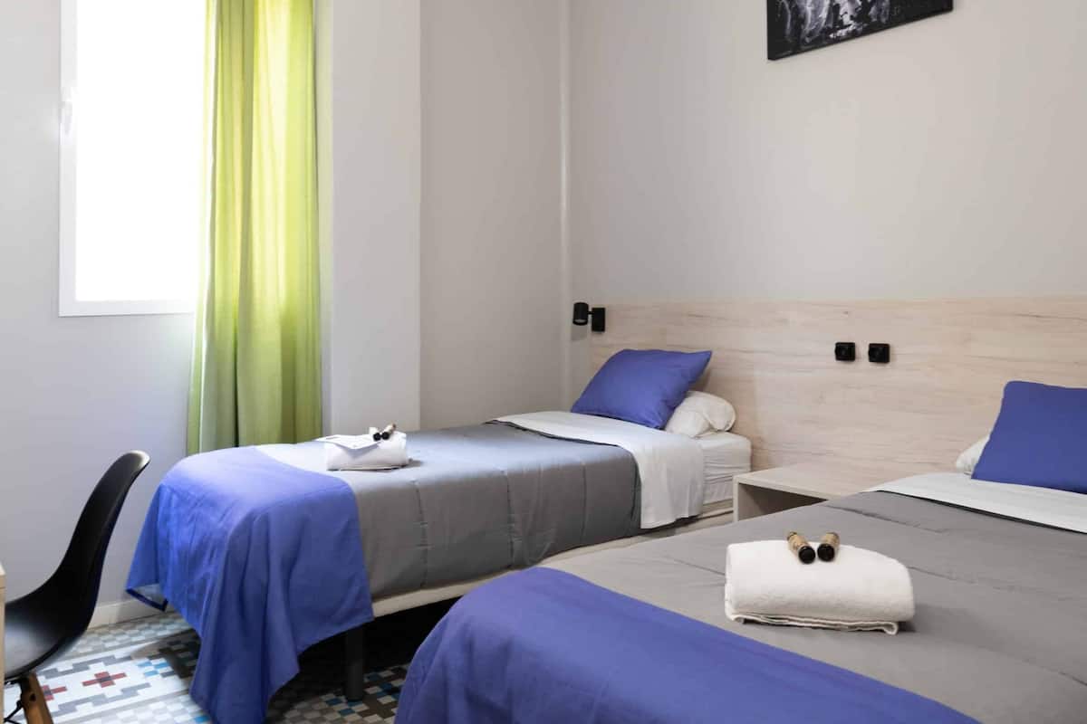 Pillowtop beds, in-room safe, free WiFi, bed sheets