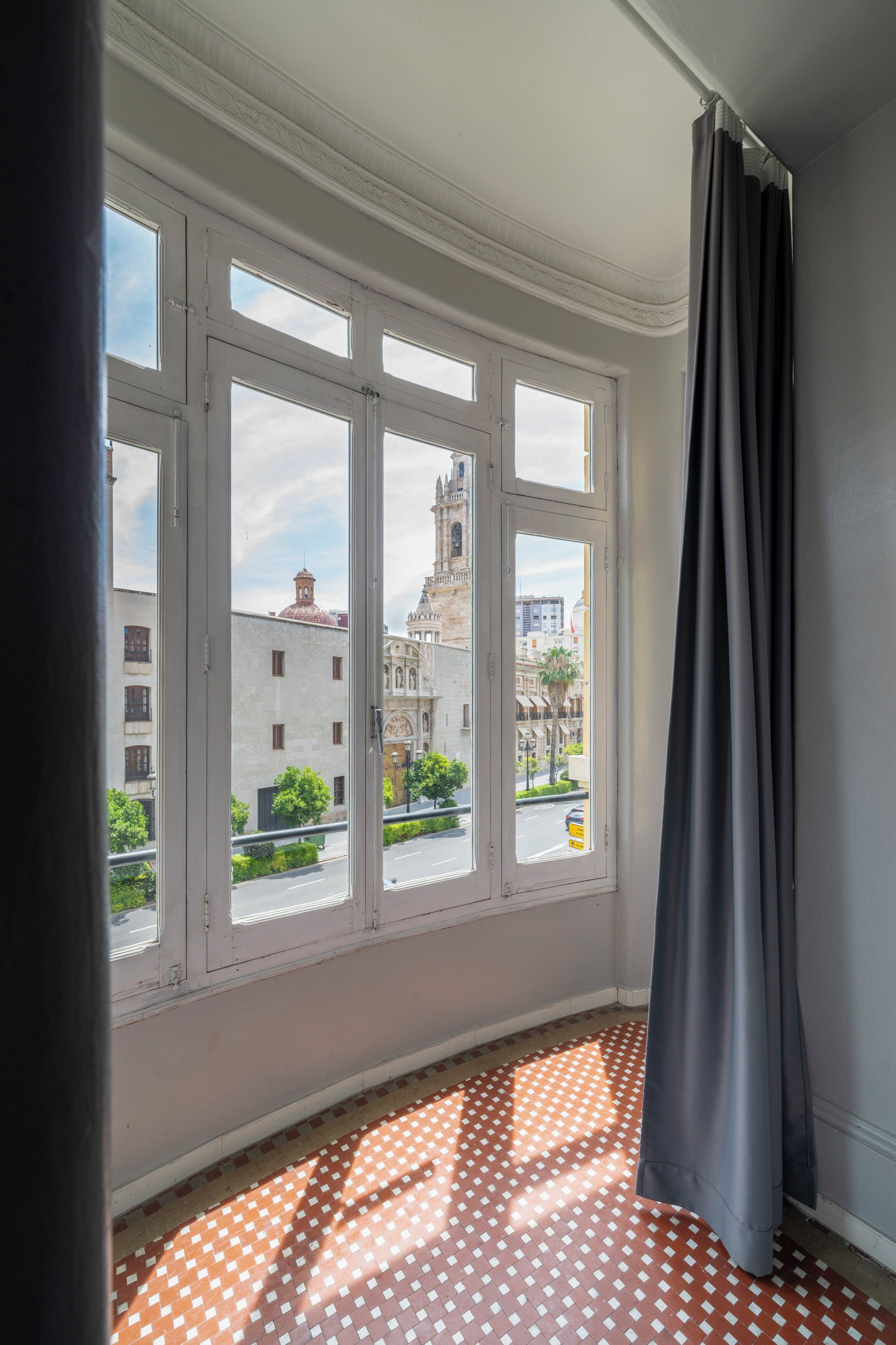 Dormitório compartilhado, banheiro compartilhado (1 bed in 8 Bed Dorm) | Camas com colchões pillow-top, cofres nos quartos, Wi-Fi de cortesia