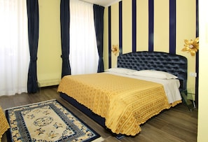 Double Room | Minibar, in-room safe, desk, free WiFi