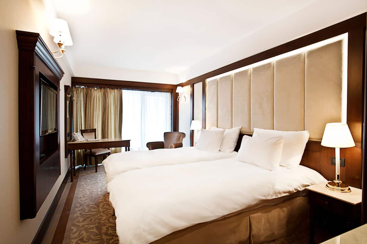 Premium bedding, wheelchair access