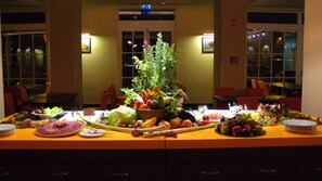 Breakfast, lunch, dinner and brunch served - Gotth'Art Wellness & Conference Hotel (Szentgotthard)