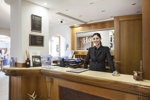 Reception - Hôtel Le Neptune (Propriano)