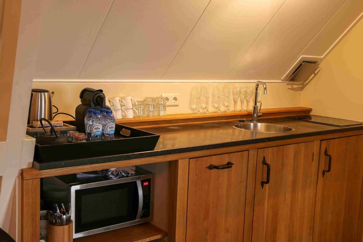 grand suite, harbor view, first floor (room 10, annex) | 1 bedroom, premium bedding, pillow-top beds, in-room safe