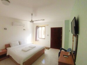 Double Room | Desk, free WiFi, bed sheets - Arab Divers (Aqaba)