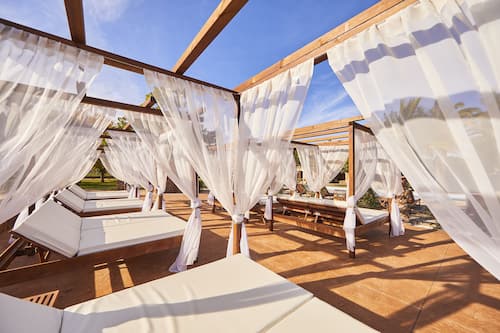 Sun deck