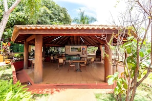 Área para churrasco/piquenique