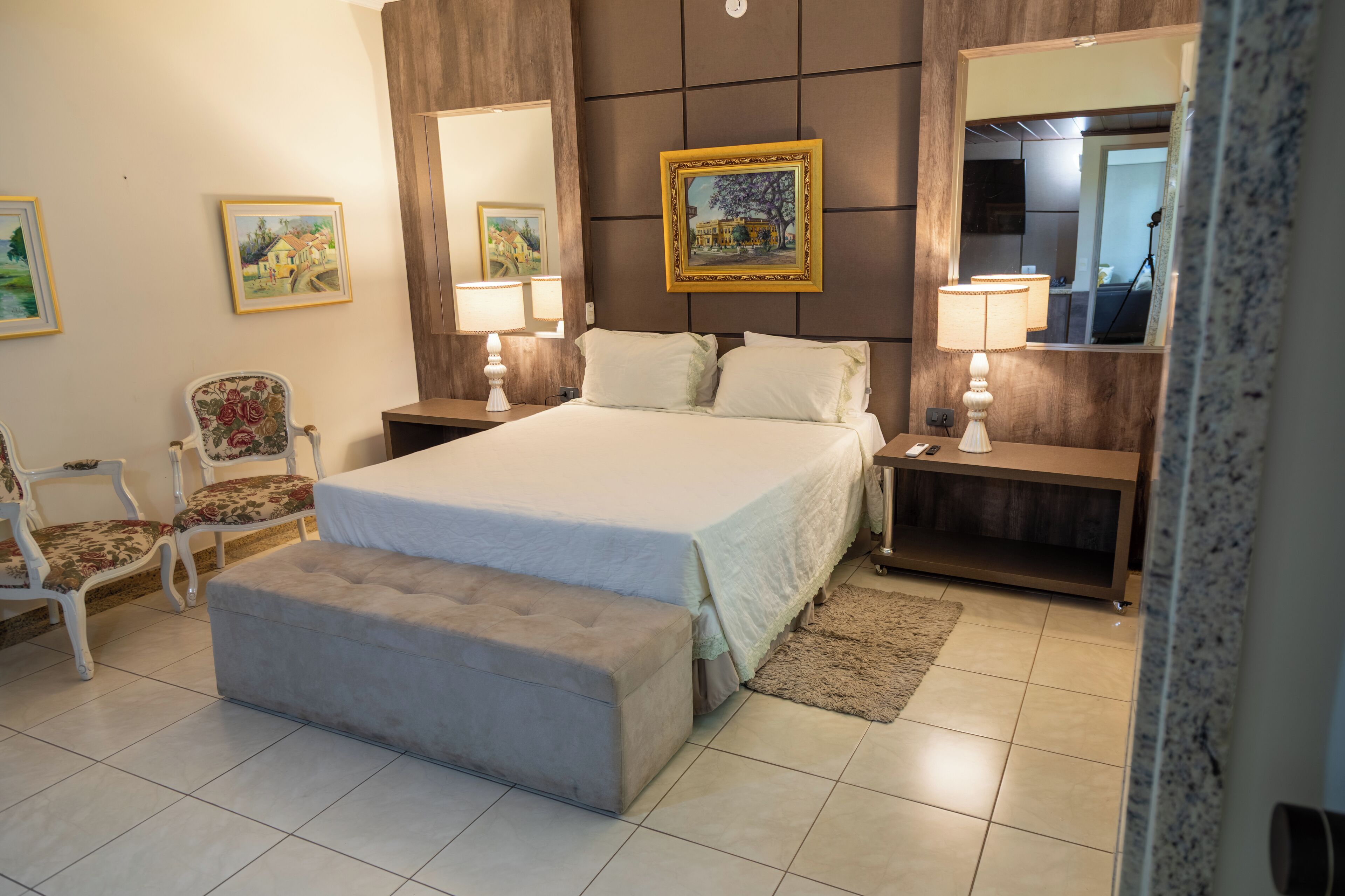 Suíte presidencial | Frigobar, cofres nos quartos, escrivaninha