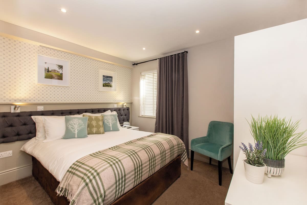 Standard Room | Egyptian cotton sheets, premium bedding, desk, blackout curtains