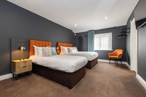 Standard Triple Room, 1 Bedroom | Egyptian cotton sheets, premium bedding, desk, blackout curtains - Silken Thomas (Kildare)