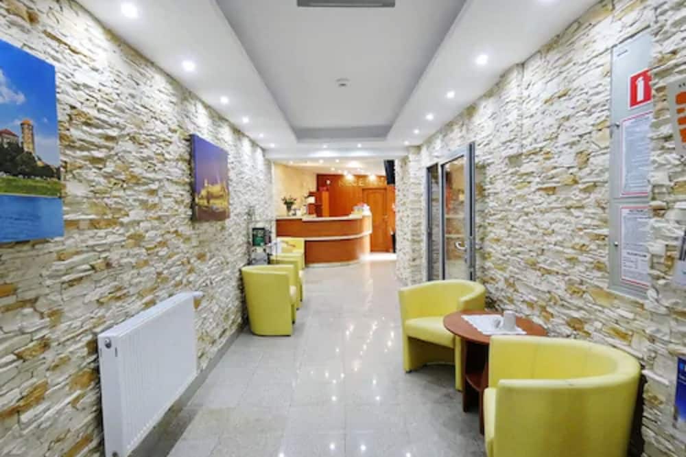 Aparthotel Adler