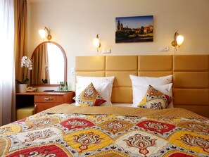 Hypo-allergenic bedding, in-room safe, desk, iron/ironing board