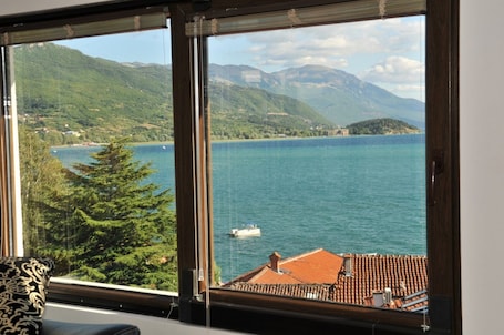 Vista al lago