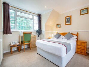 Iron/ironing board, free WiFi, bed sheets