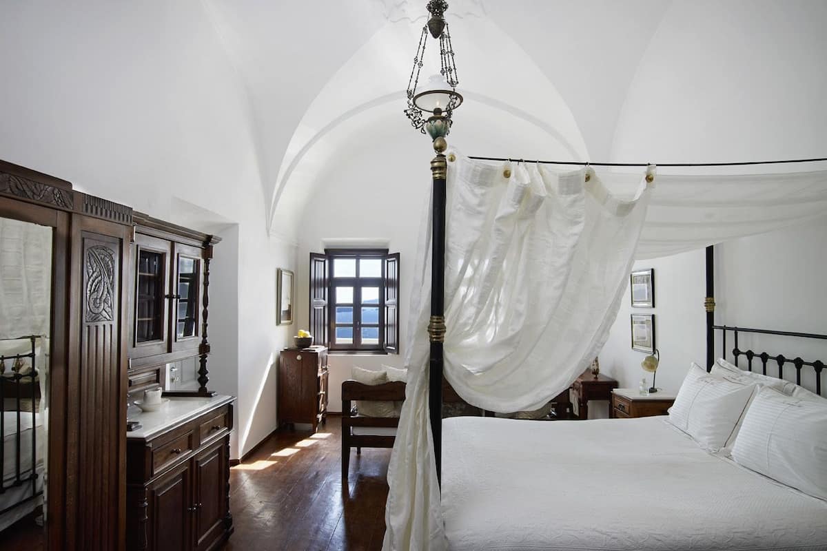 Suite (Sailing) | Egyptian cotton sheets, premium bedding, in-room safe