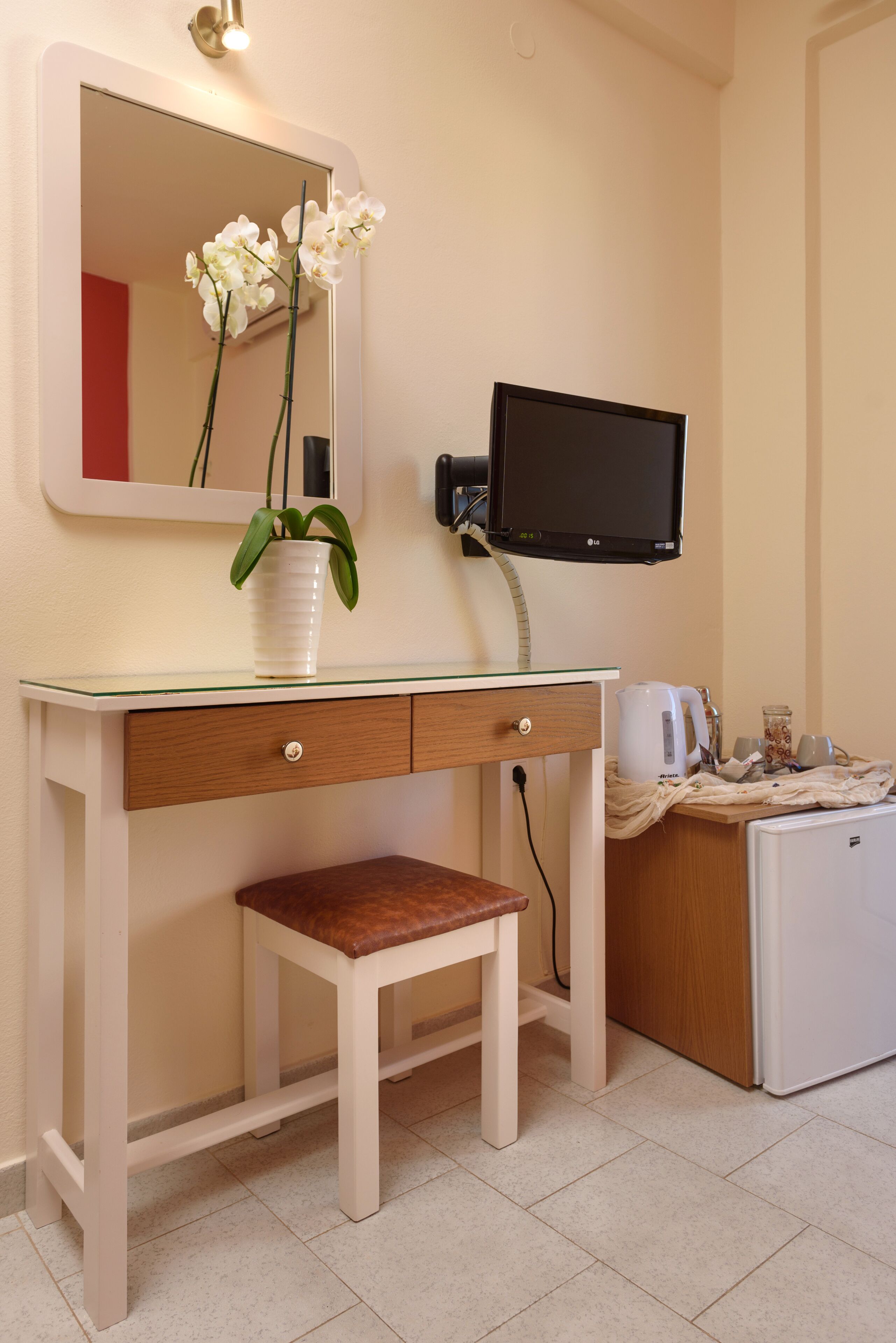 1 bedroom, egyptian cotton sheets, in-room safe, soundproofing