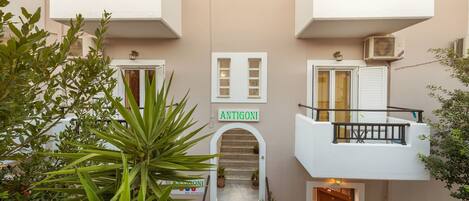 Voorkant van accommodatie