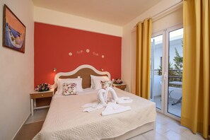 Egyptian cotton sheets, in-room safe, soundproofing, iron/ironing board - Antigoni (Agios Vasileios)
