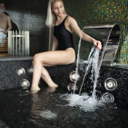 Behandlungsräume für Paare, Sauna, Körperbehandlungen, Aromatherapie