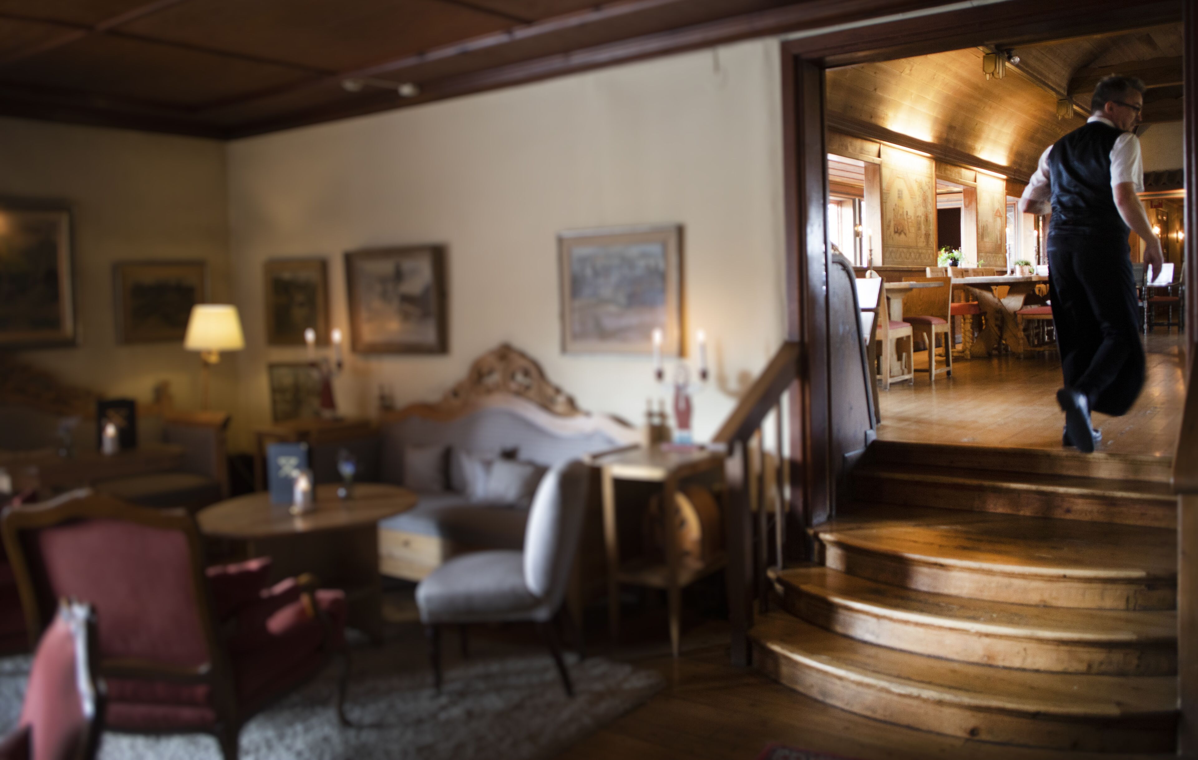 breakfast, lunch, dinner served; garden views