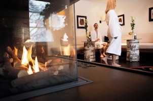 Couples treatment rooms, sauna, body treatments, aromatherapy
