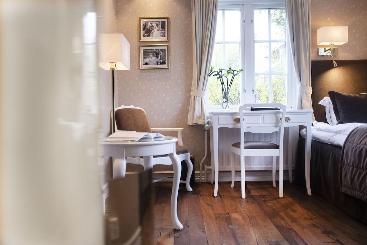 Single Room in separate building (Spa Included)