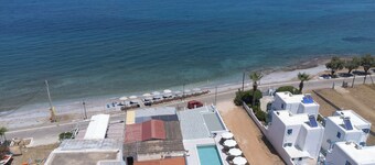 Laza Beach Inn