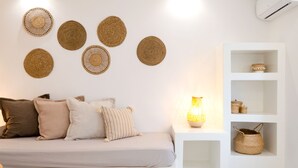 One-Bedroom Apartment | Khu phòng khách