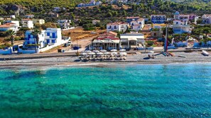 Property grounds - Laza Beach Inn (Agistri)