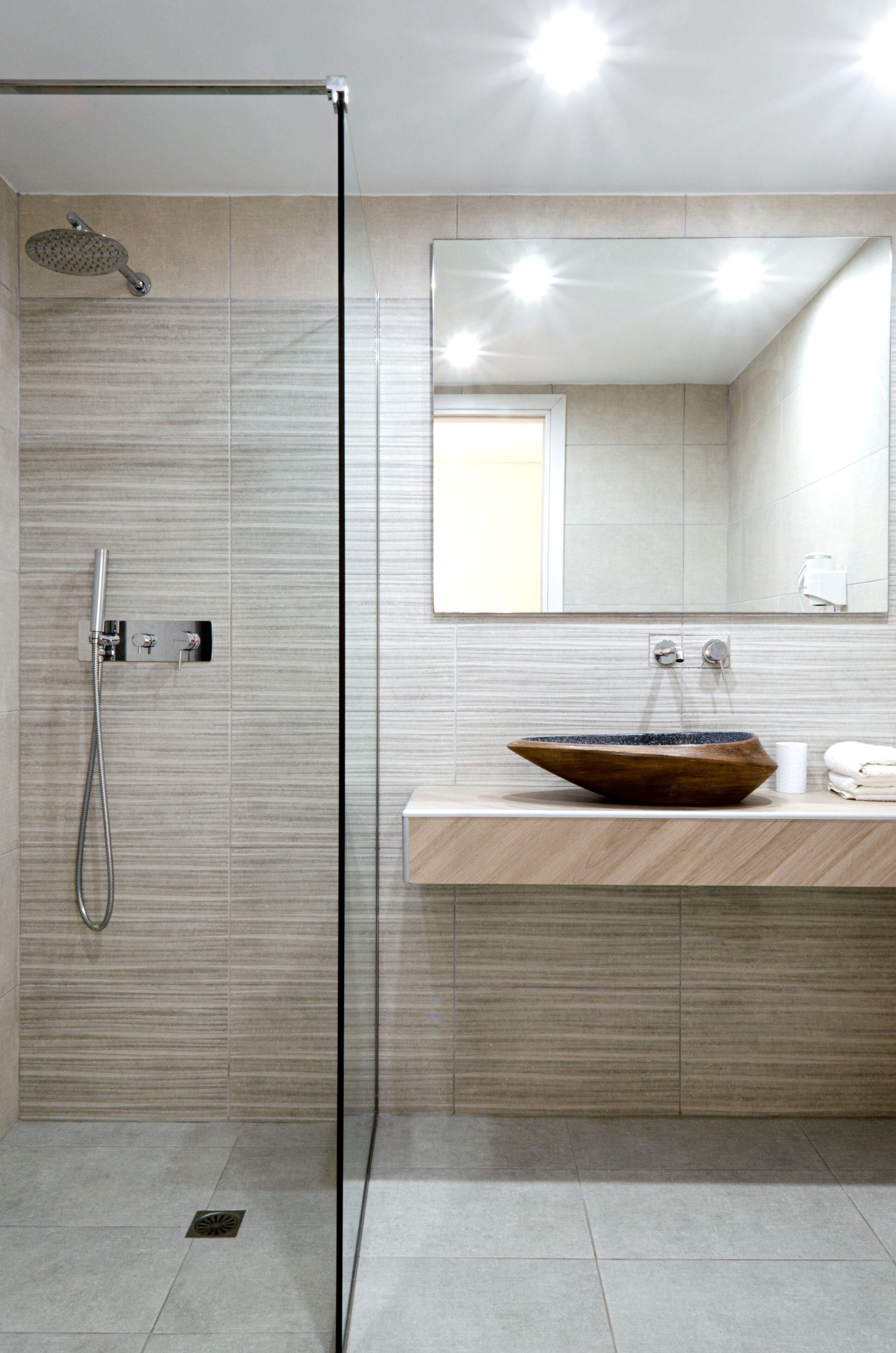 Bungalow | Badezimmer | Dusche, Handtücher