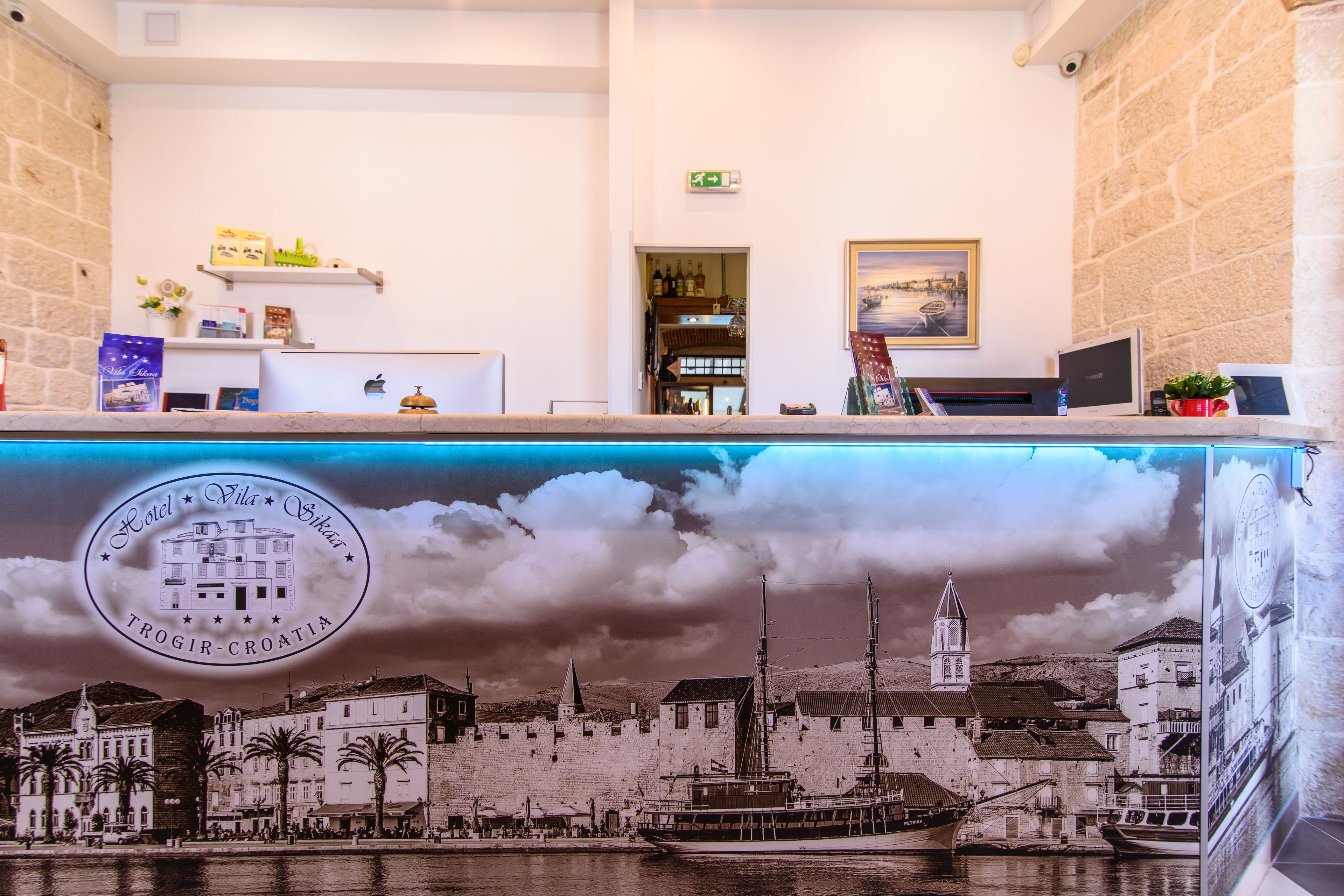 入住/退房自助服务终端