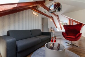 Ropa de cama de alta calidad y minibar 