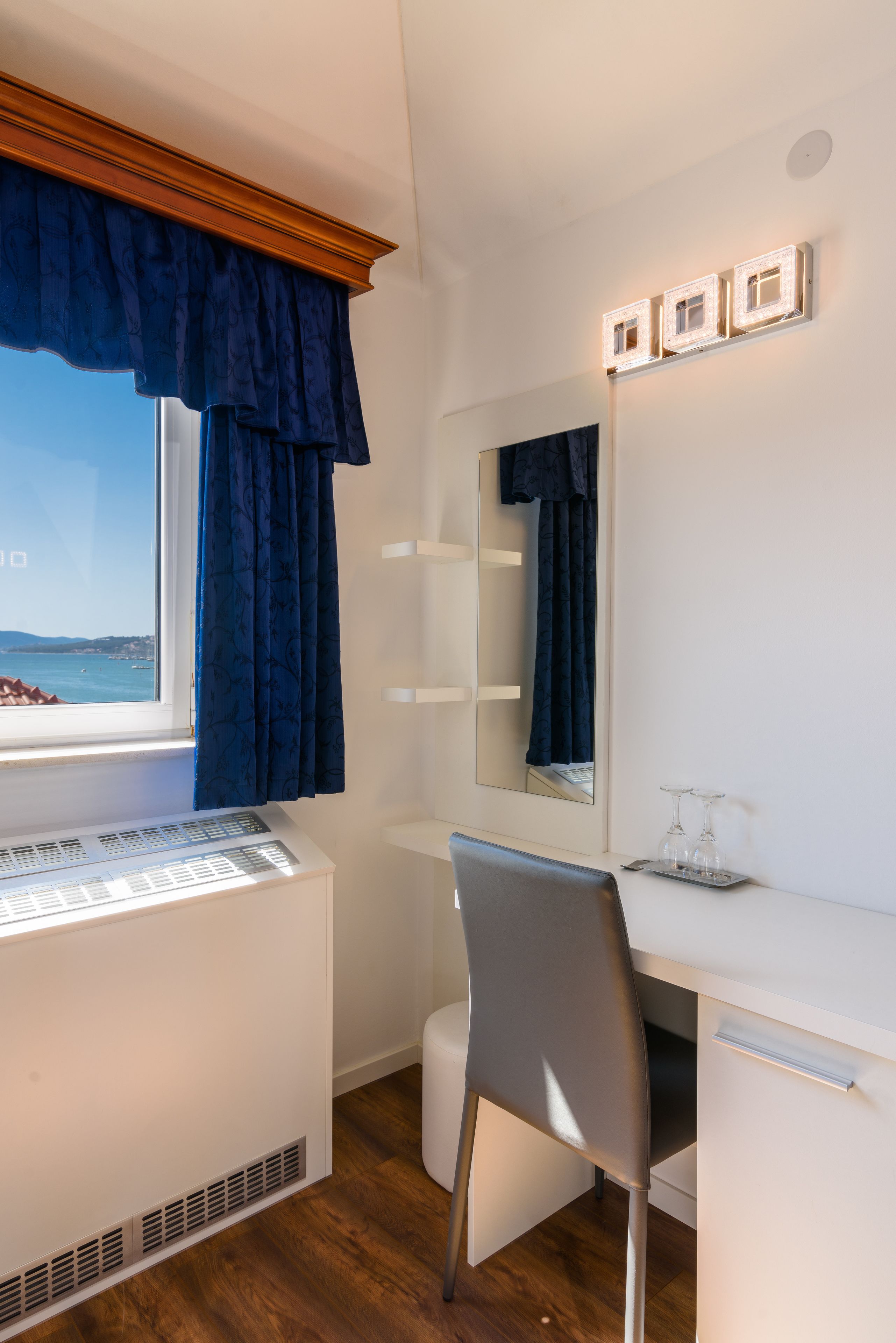 deluxe double room | premium bedding, minibar, in-room safe, individually decorated