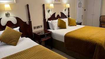 Classic Twin Room | Iron/ironing board, free WiFi