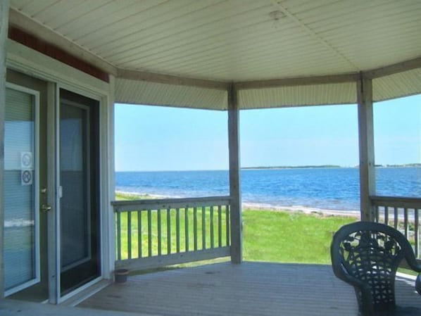 Chalet, 2 Bedrooms, Non Smoking, Partial Sea View | Balcony - Villegiature Deux Rivieres Resort (Tracadie)