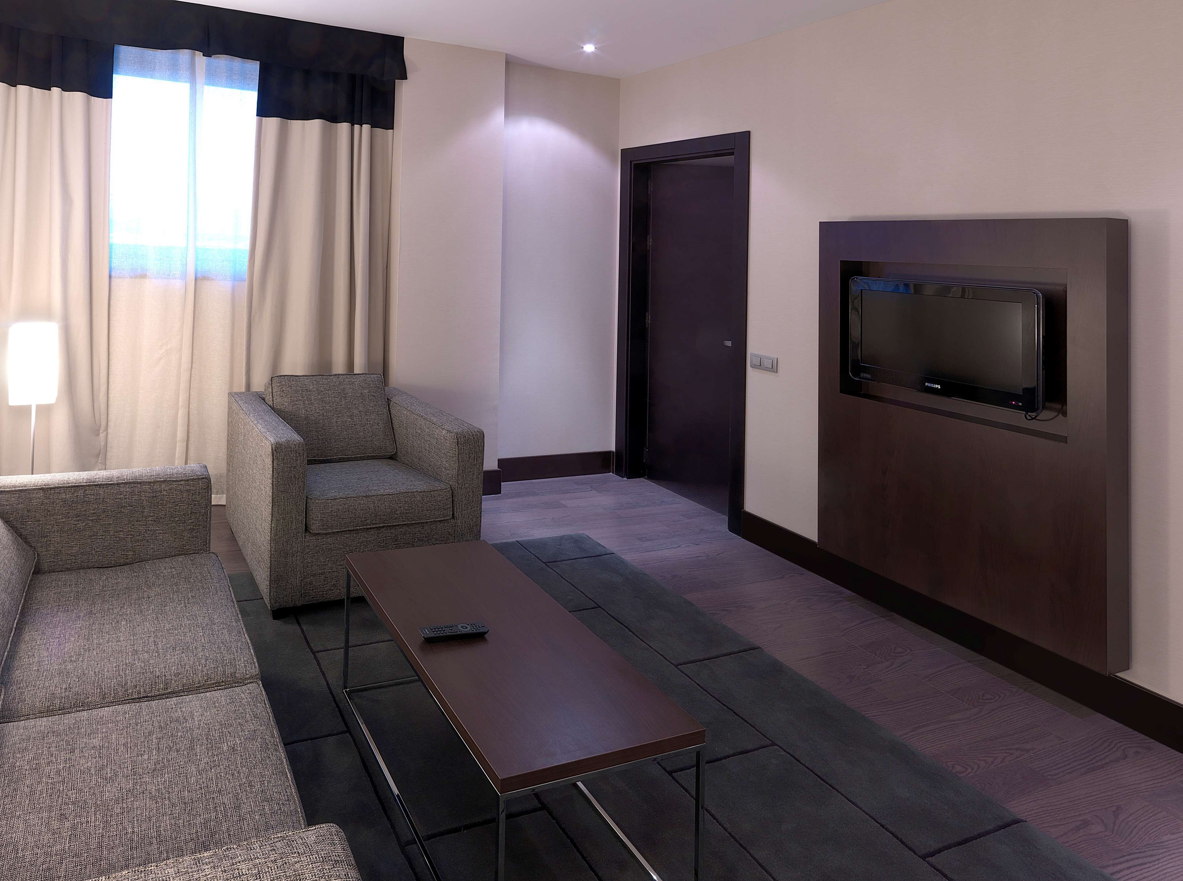 minibar, in-room safe, desk, blackout curtains