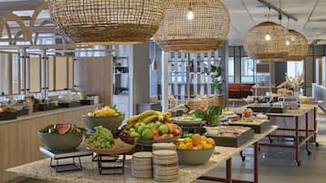 Café da manhã com buffet diário (SEK 229 por pessoa)