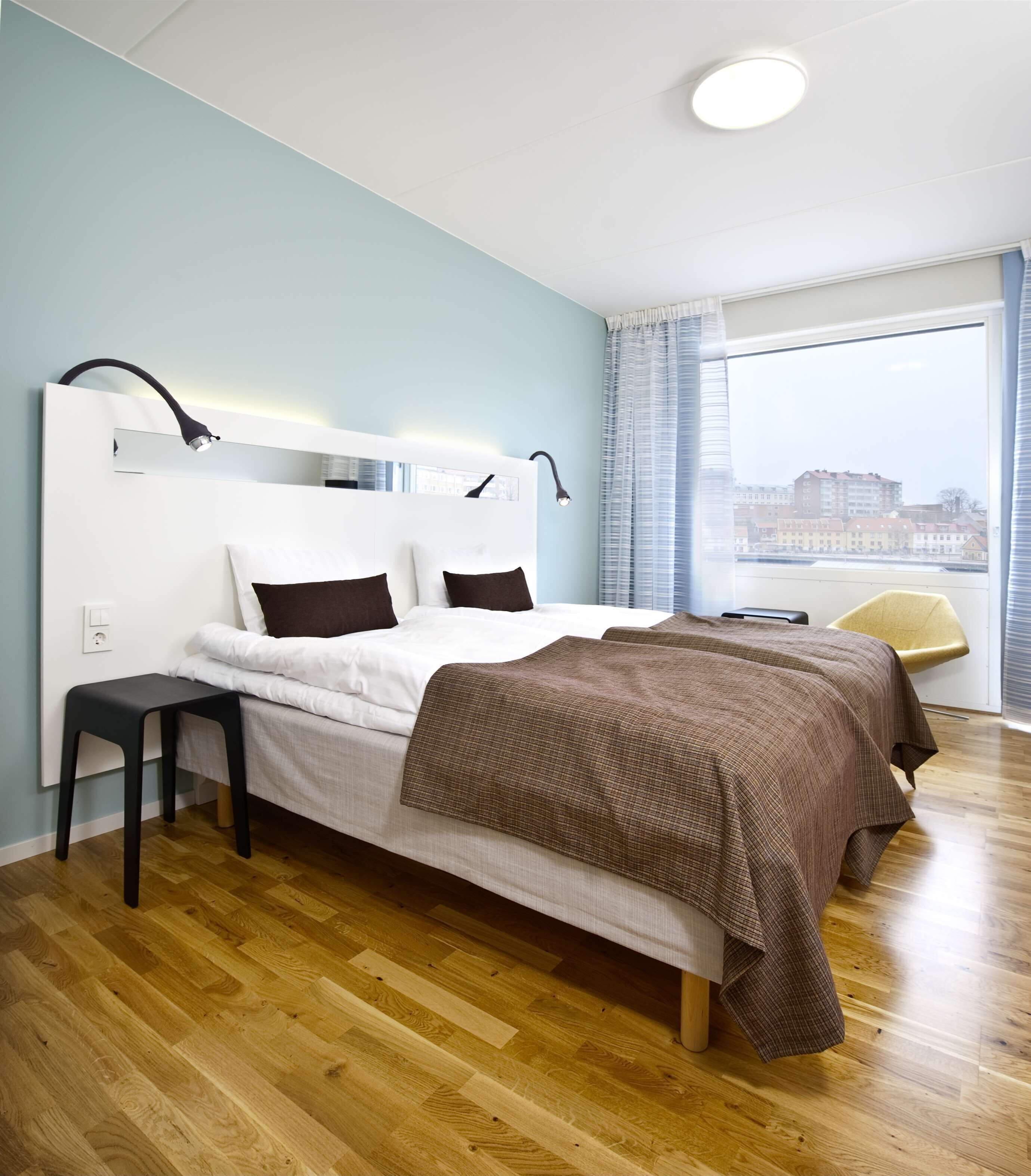 In-room safe, iron/ironing board, free cots/infant beds, rollaway beds