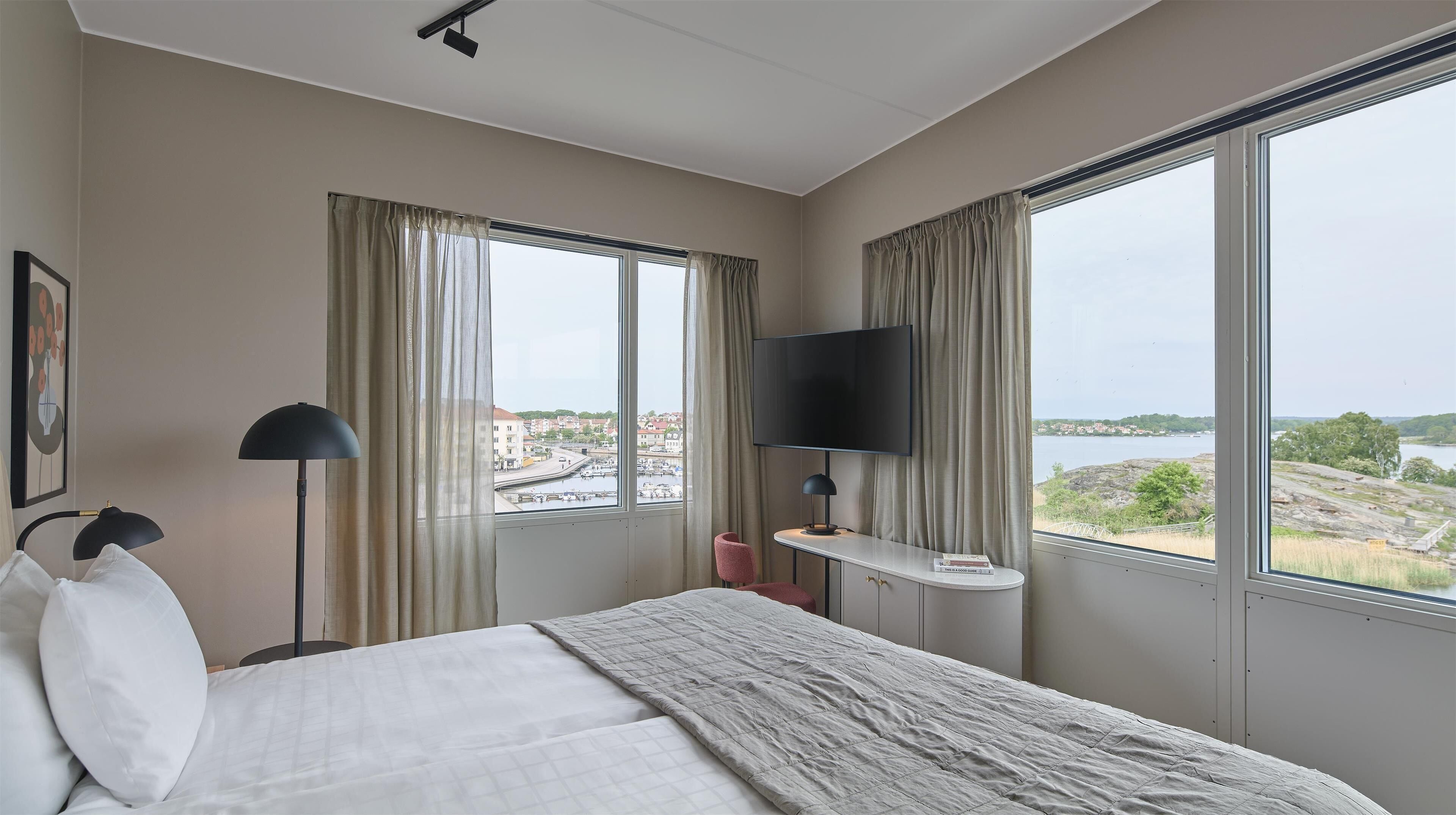 suite (master) | 1 bedroom, in-room safe, iron/ironing board, free cots/infant beds