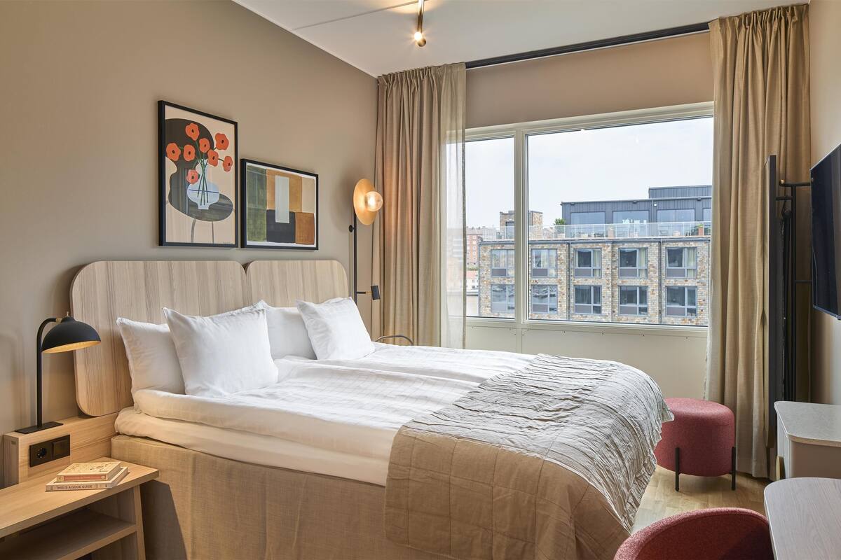 family room (four) | 1 bedroom, in-room safe, iron/ironing board, free cots/infant beds