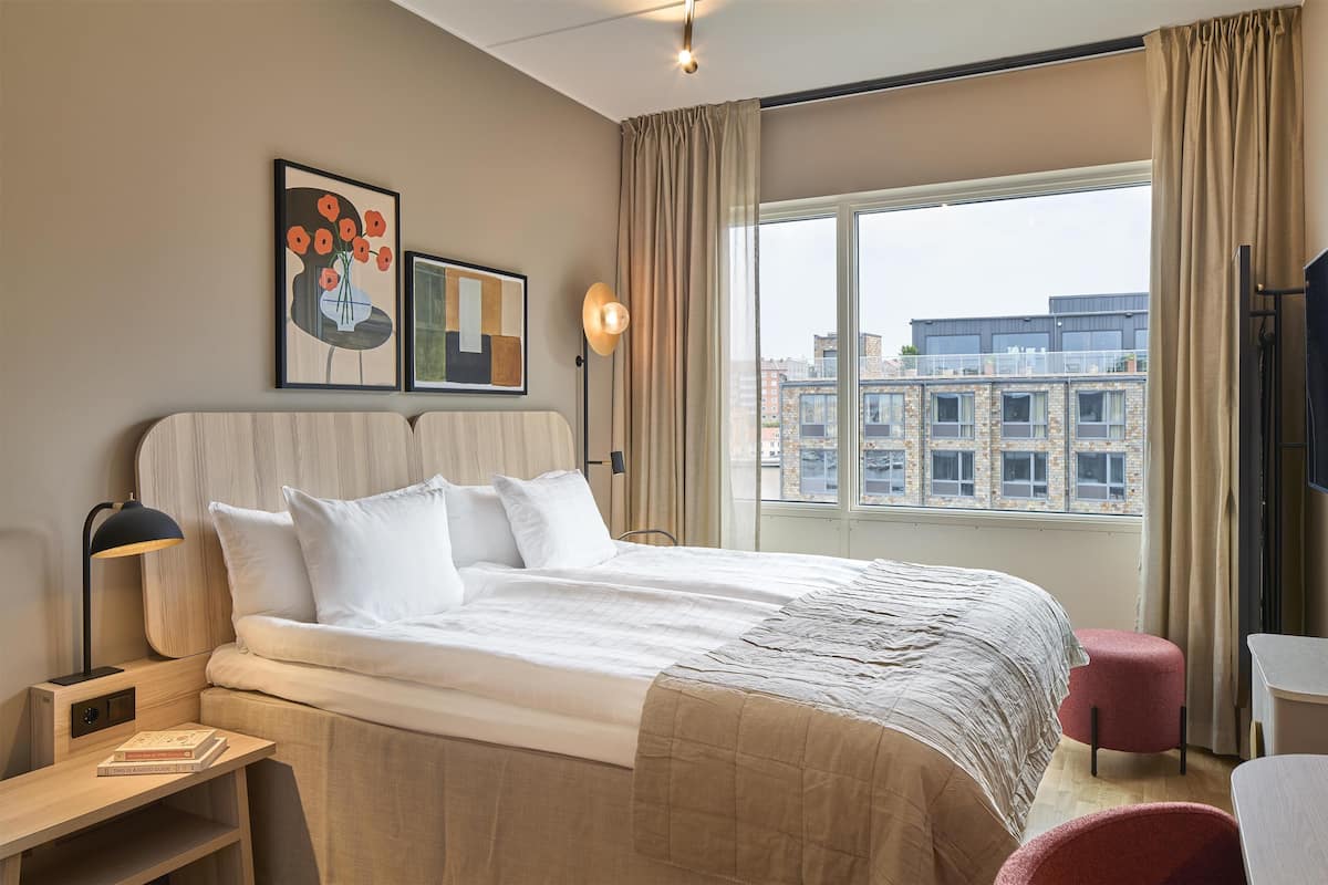 1 bedroom, in-room safe, iron/ironing board, free cots/infant beds